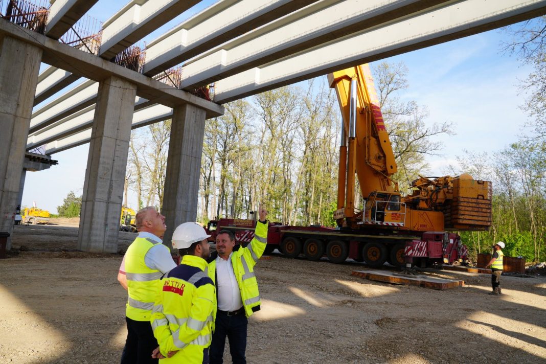 Autostrada A0: Șantierul de pe Lotul 1 accelerează pentru a respecta termenul de finalizare. Autostrada A0: Șantierul de pe Lotul 1 accelerează pentru a respecta termenul de finalizare.