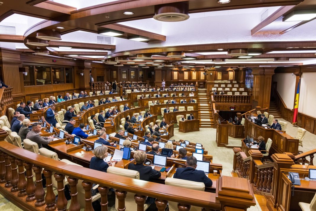 Podul Ungheni și conexiunile A8 intră într-un nou cadru bilateral România–Republica Moldova Podul Ungheni și conexiunile A8 intră într-un nou cadru bilateral România–Republica Moldova
