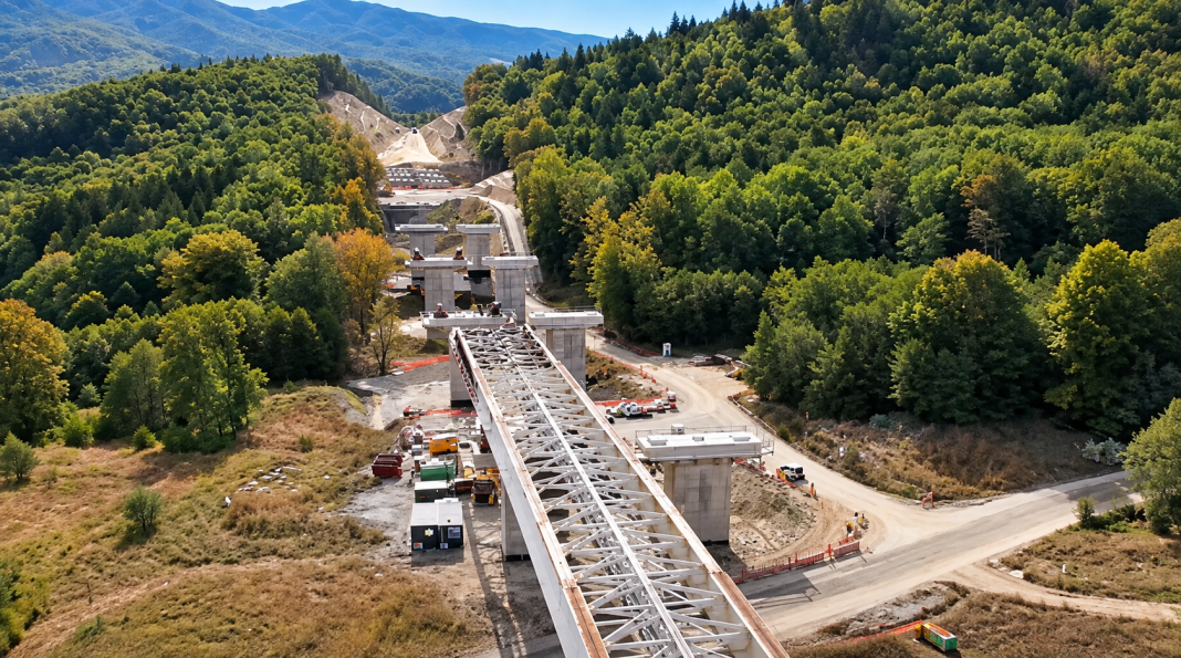 A1 Cornetu–Tigveni: începe lansarea Viaductului 23 A1 Cornetu–Tigveni: începe lansarea Viaductului 23